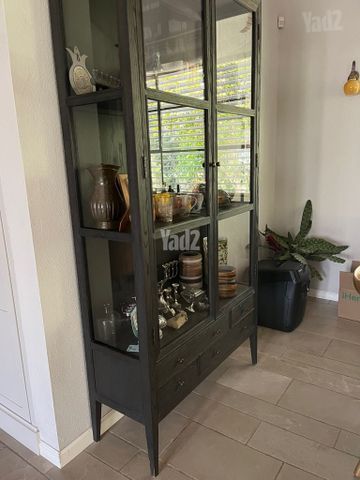 ארון ויטרינה