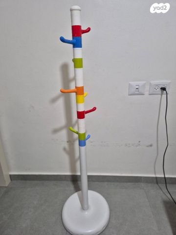 מתלה בגדים