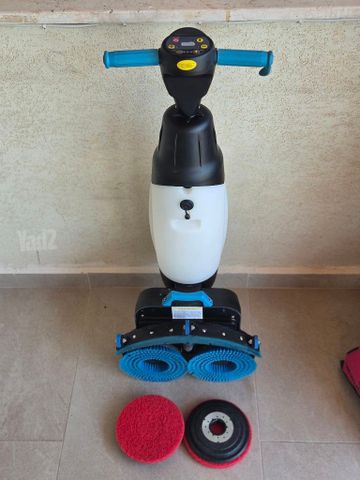 שואב שוטף