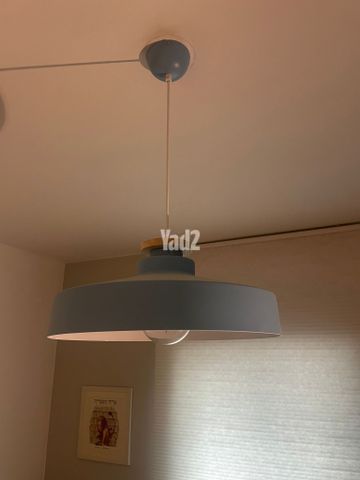 מנורה מגניבה בצבע ג׳ינס