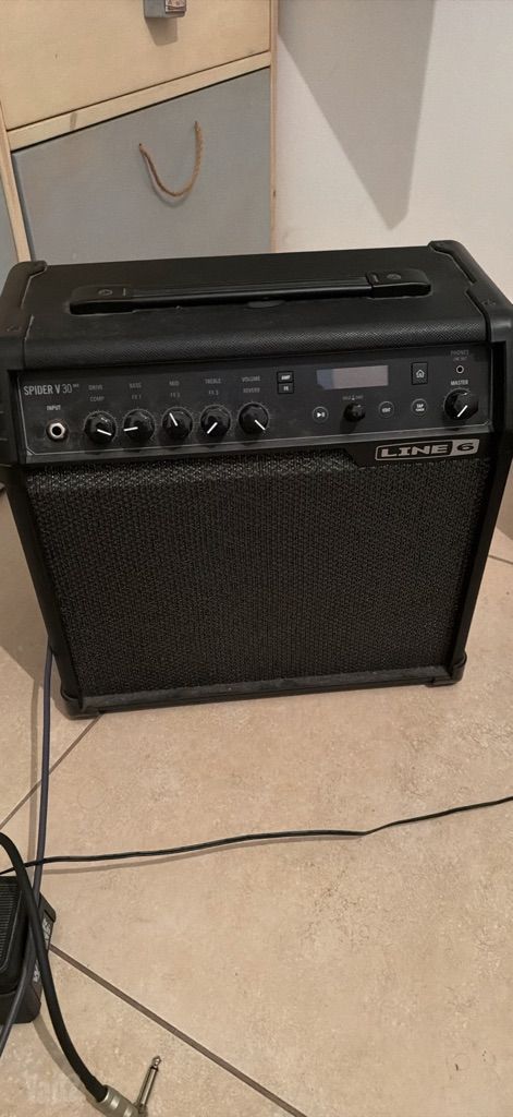 מגבר line 6 spider V30 MKII