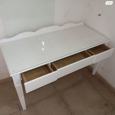 שולחן כתיבה