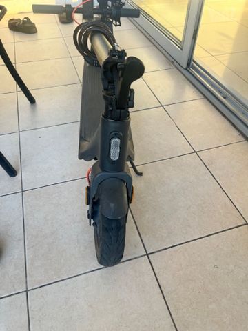 ‏קורקינט חשמלי