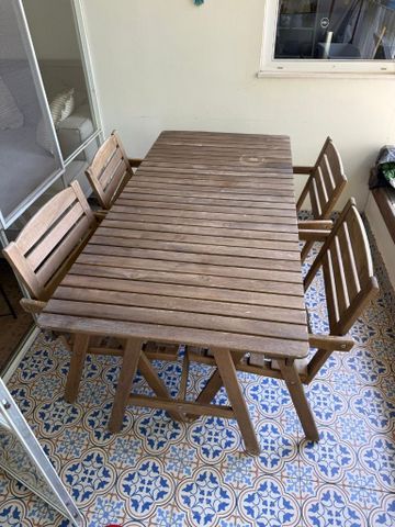 שולחן + 4 כסאות