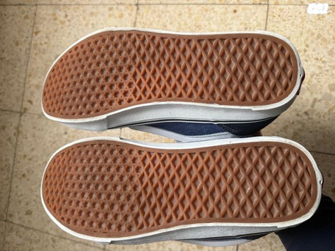 נעליים vans