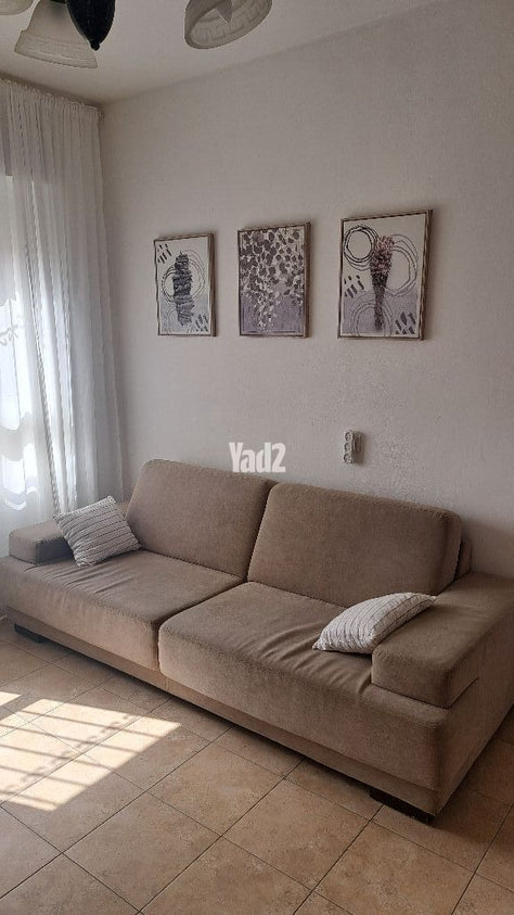 ספה מהממת במצב מצויין