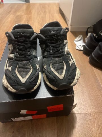 נעלי new balance
