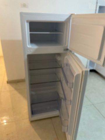 מקרר קטן