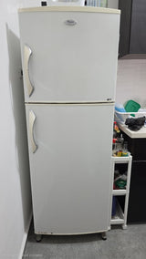 מקרר Whirlpool