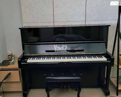 פסנתר  YAMAHA