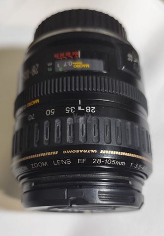 עדשת זום Canon 28-105