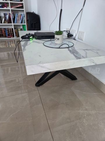 שולחן סלון