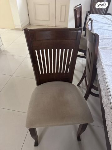 שולחן אוכל