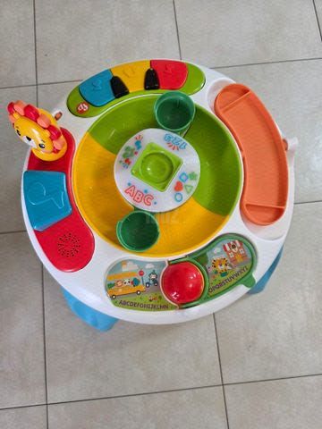 שולחן פעילות