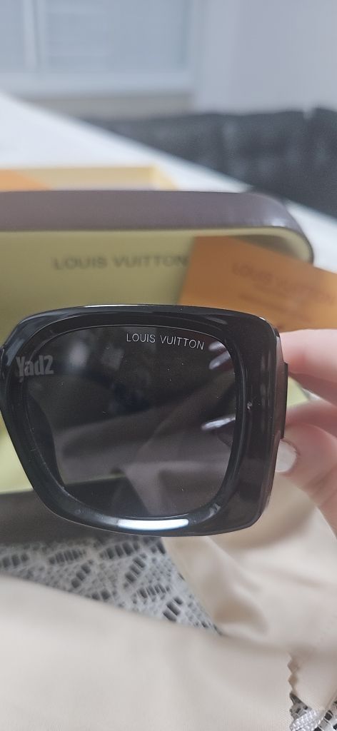 משקפי שמש  LOUIS  VUITTON