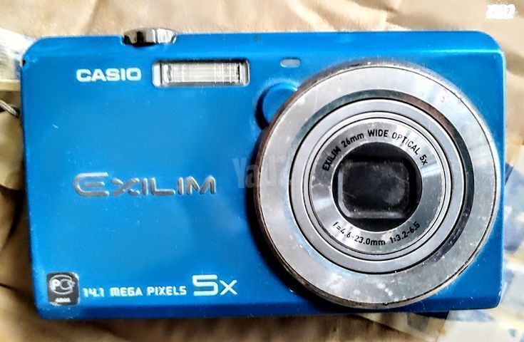 מצלמה CASIO EXILIM EX-ZS10