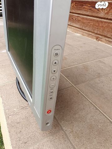 מסך 19 אינץ