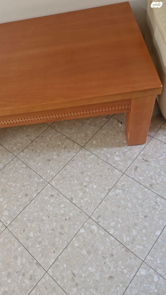 שולחן ומגש