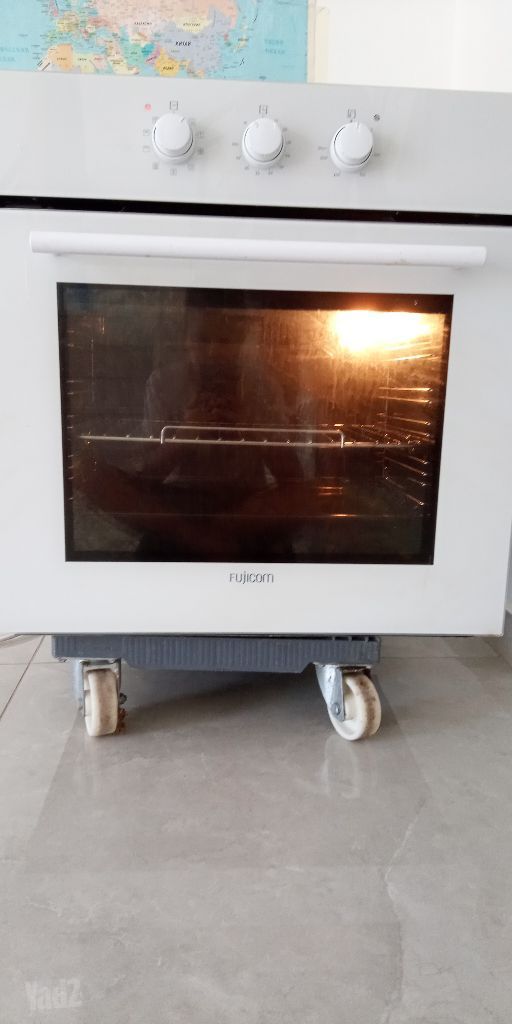 תנור build in
