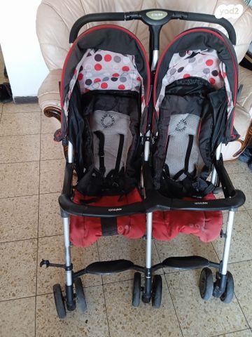 עגלת תאומים