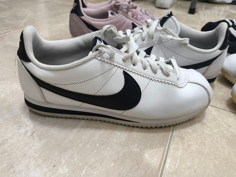 Nike Cortez Leather לבן שחור