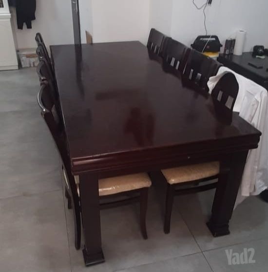 שולחן סלוני
