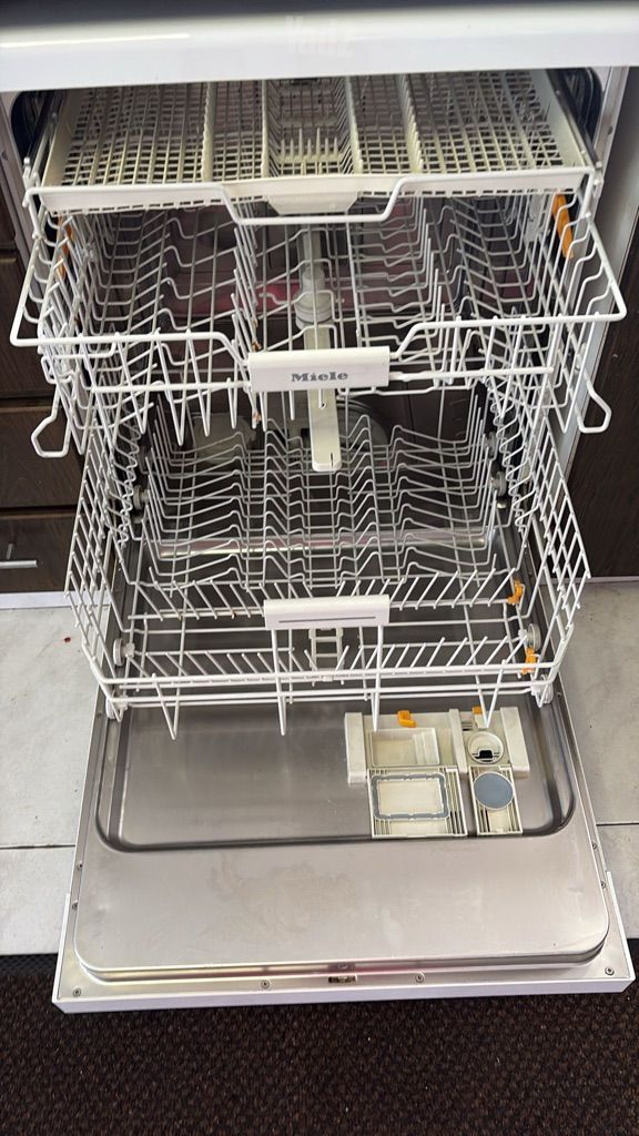 מדיח Miele G 4203 SC 