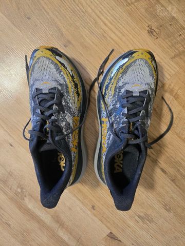Hoka Stinson 7