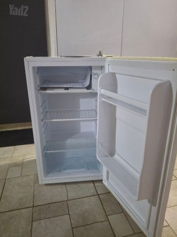 מקרר משרדי