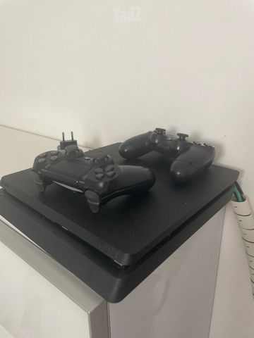 PlayStation 4 Slim 1TB