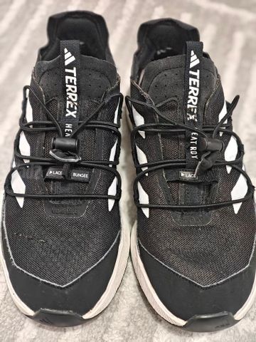 נעלי ספורט Adidas