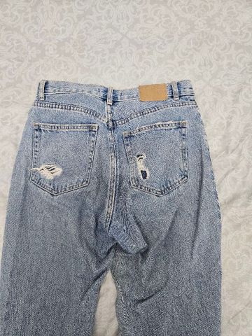 גינס PULL&BEAR