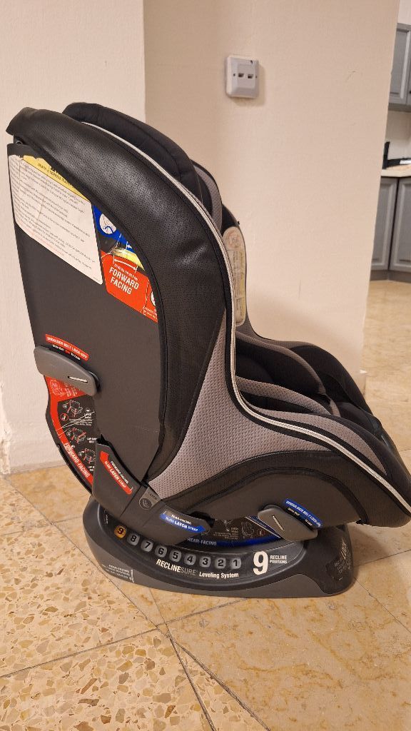 מושב בטיחות Chicco