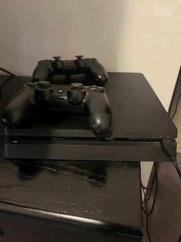 PlayStation 4 Slim 1TB