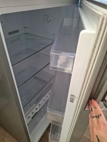 מקרר של ניאון