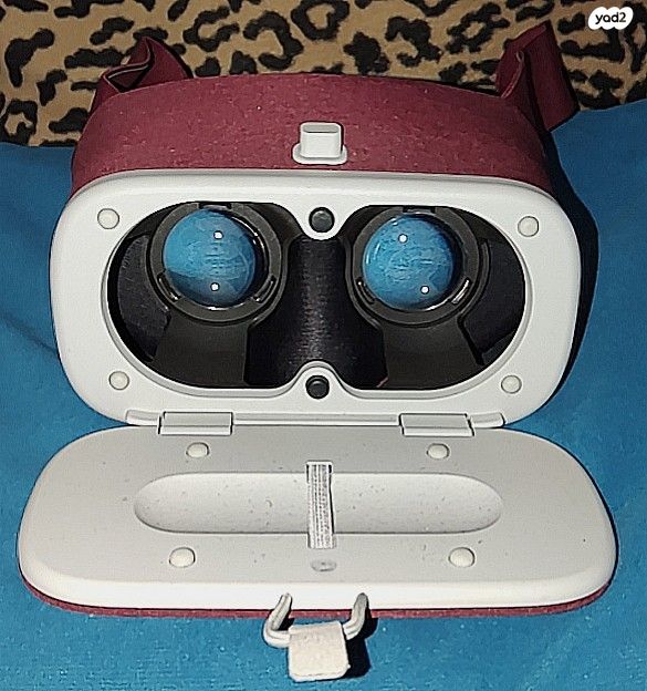 משקפיים מציאות מדומה VR