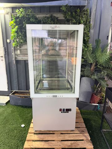 ציוד לגלידרייה ויטרינה מכונת ג