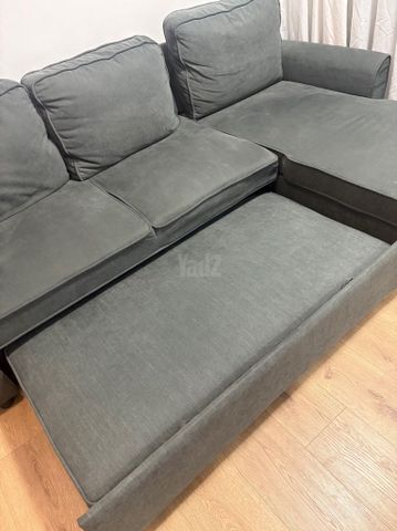 ספה אפורה