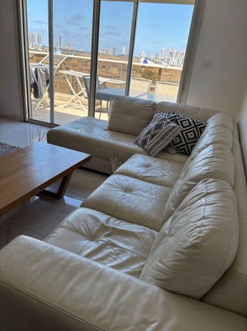 ספת עור לסלון
