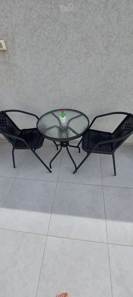 שולחן כיסאות 6