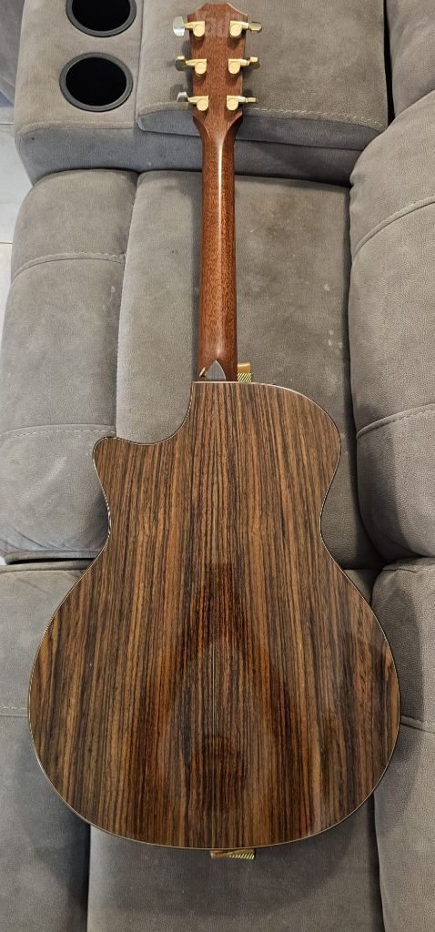 Taylor 714ce