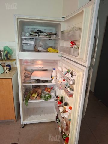 מקרר שארפ