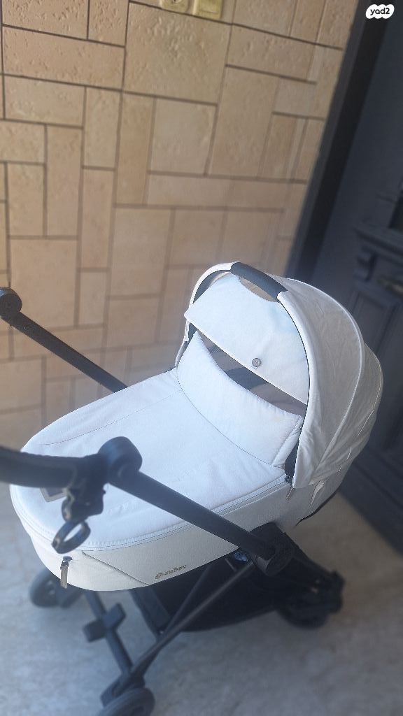 עגלת תינוק