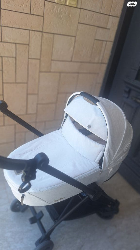 עגלת תינוק