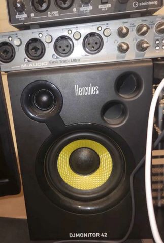 מוניטורים Hercules DJ 42