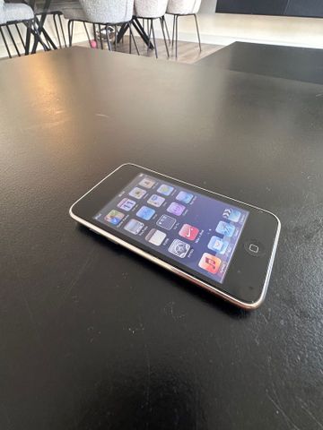 iPod Touch 2nd Gen MC086LL