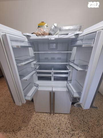 מקרר ענק בלומברג פיקס