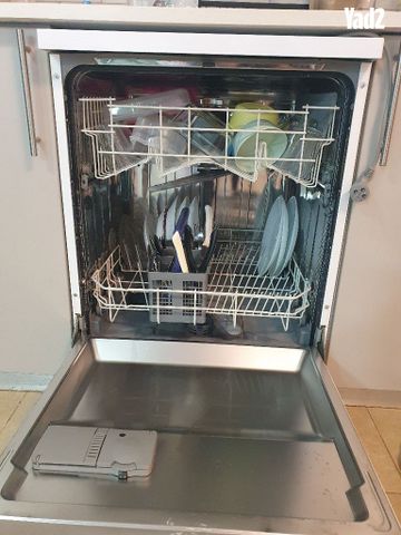 מדיח כלים רחב
