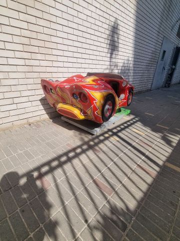 מתקנים  עם מטבעות