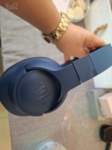 אוזניות JBL TUNE 720BT